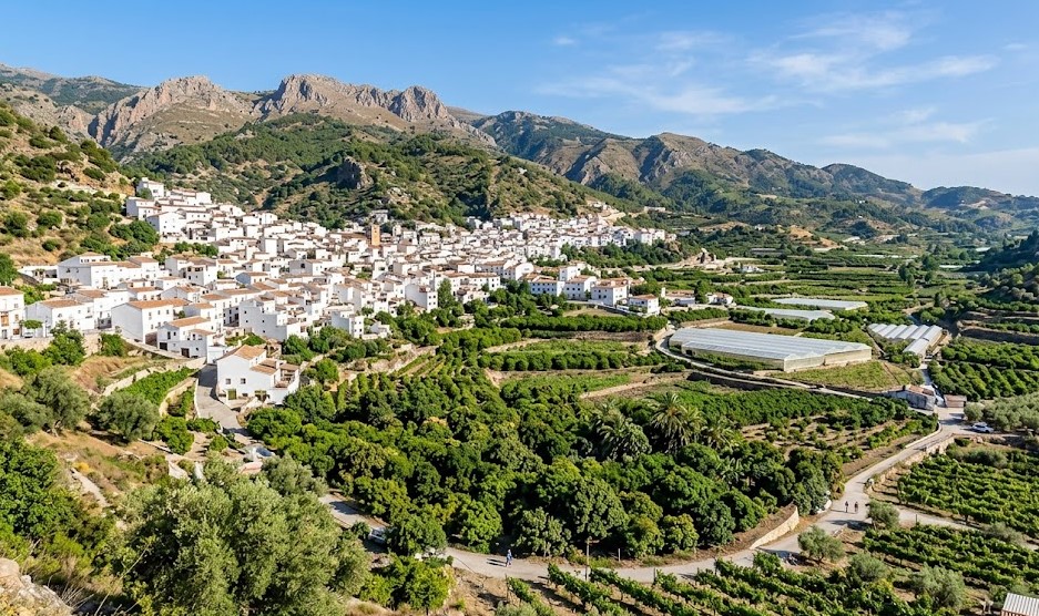 Vista del municipio de Molvízar, Granada